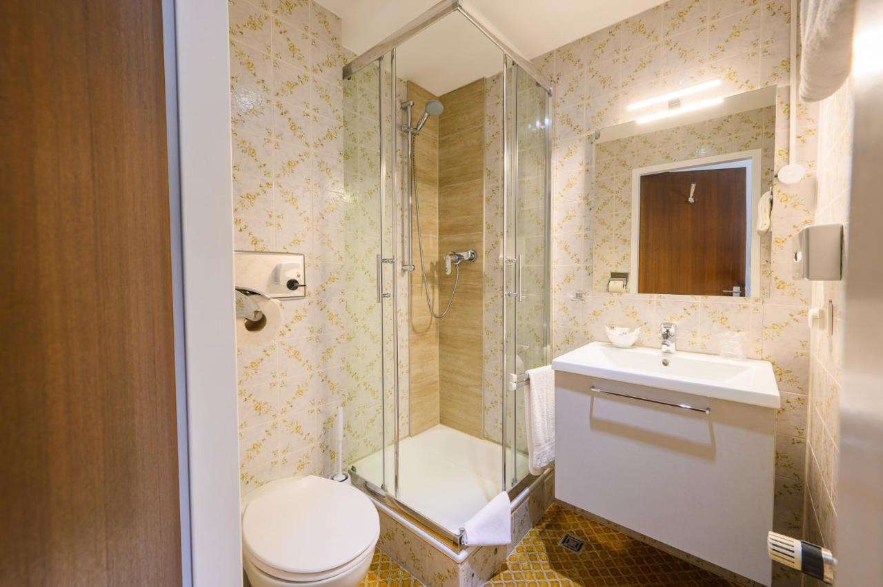 Hotel Kaspar Garni ซีกบวร์ก ภายนอก รูปภาพ